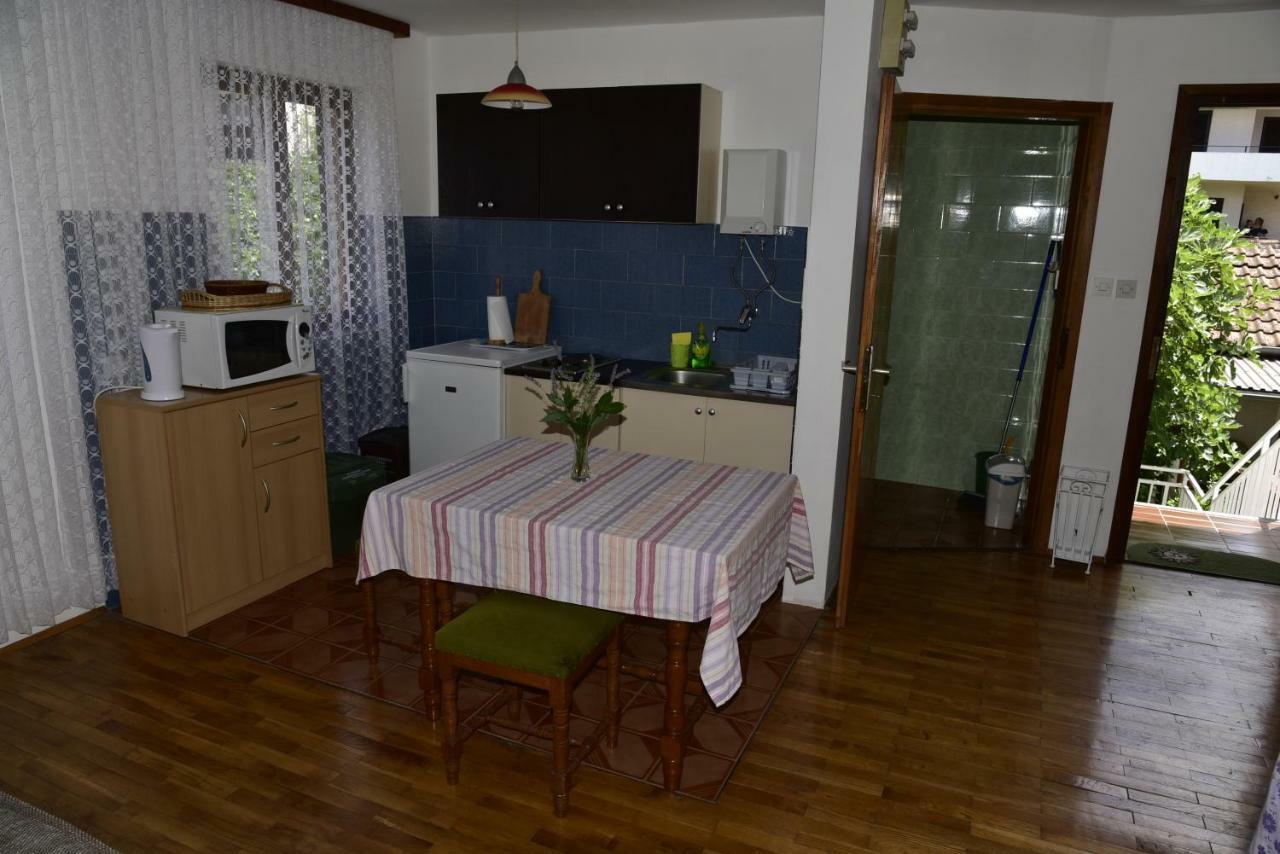 מאלינסקה Apartment Palm Tree מראה חיצוני תמונה